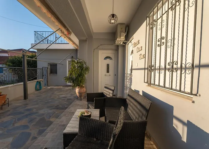 Elvira's Nyaraló Agriá