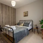 Holiday home Elvira's